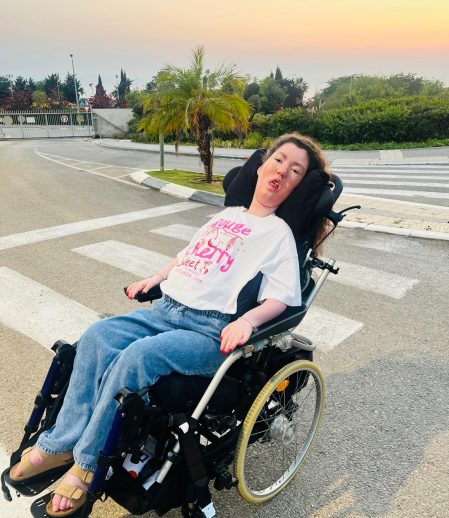 b8feeec8-4a22-4ef3-9a7e-a0b51108b664